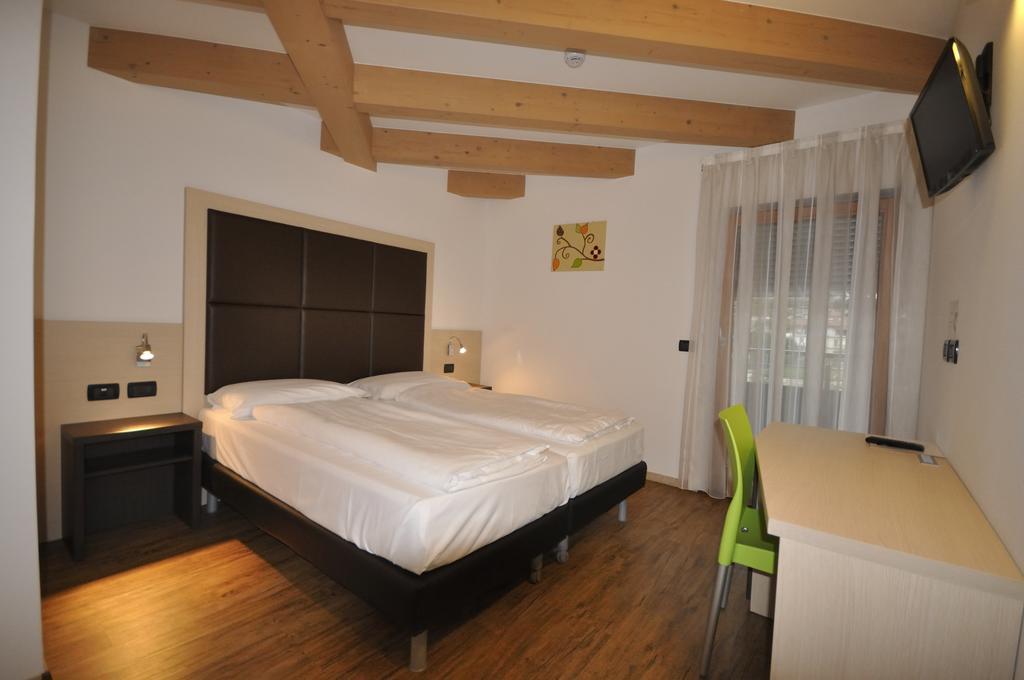Villa Cameras Room And Breakfast Мори Екстериор снимка