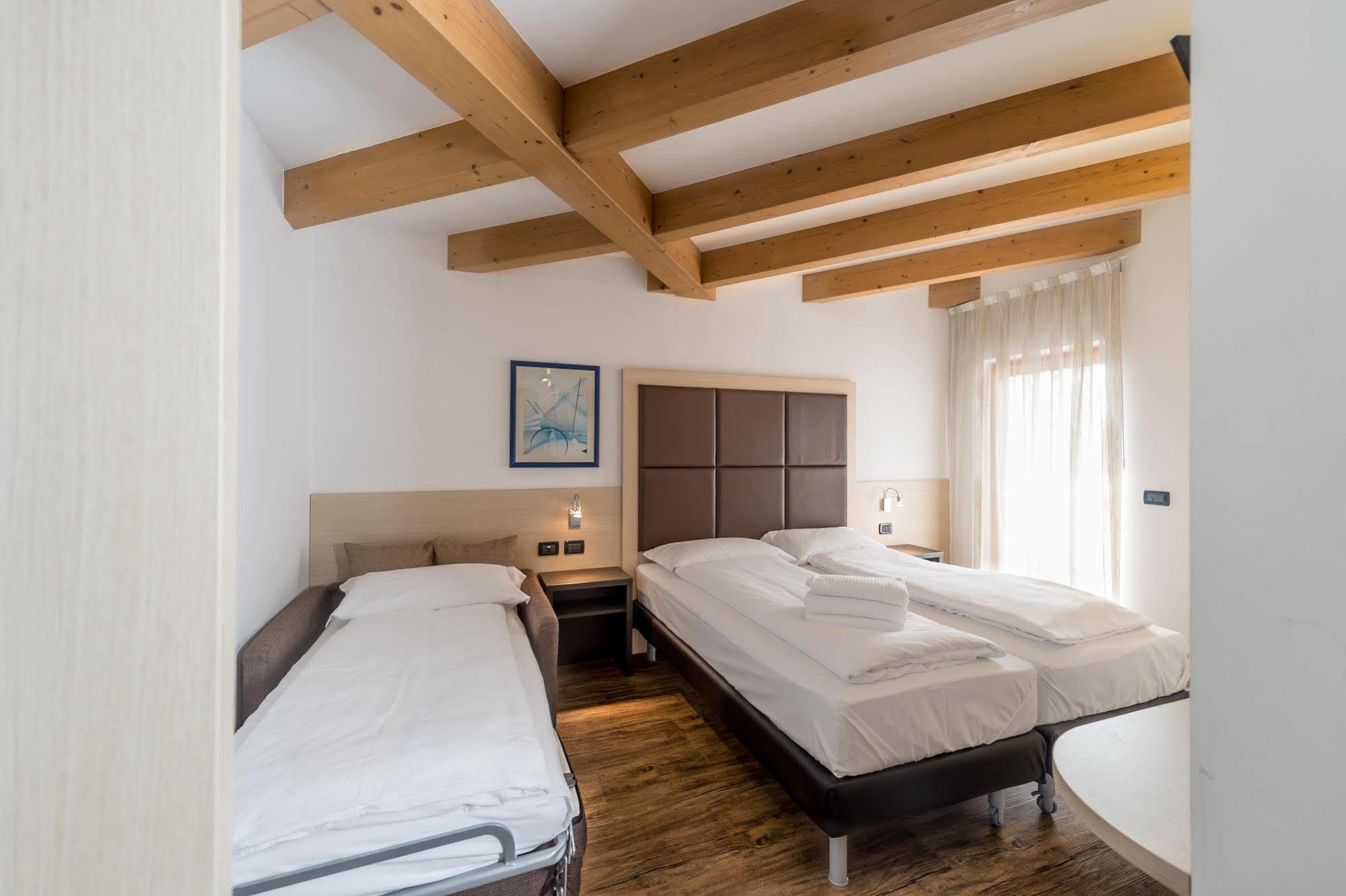 Villa Cameras Room And Breakfast Мори Екстериор снимка