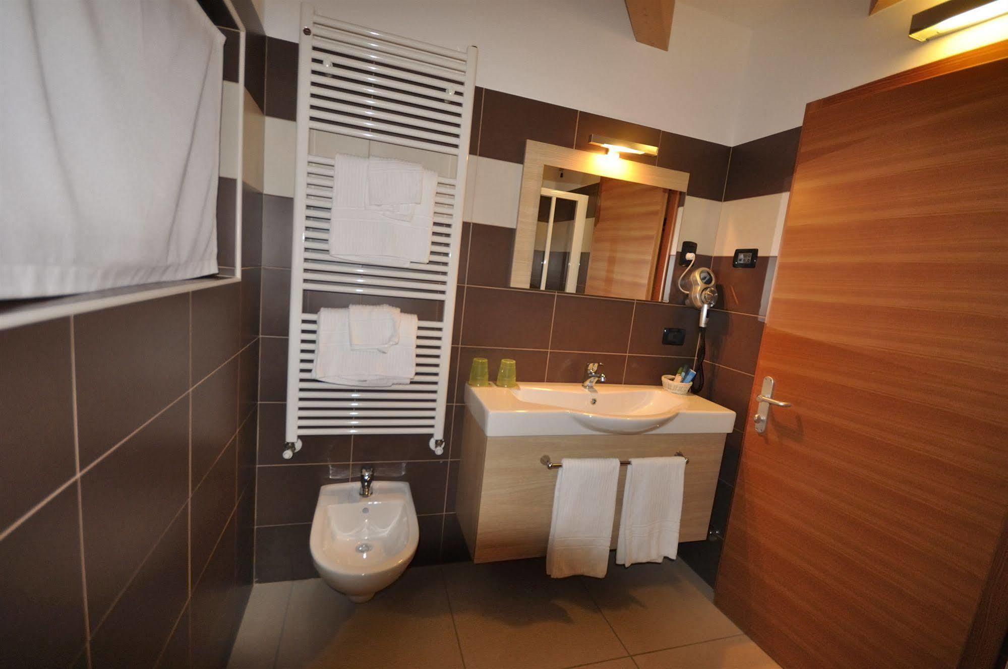 Villa Cameras Room And Breakfast Мори Екстериор снимка