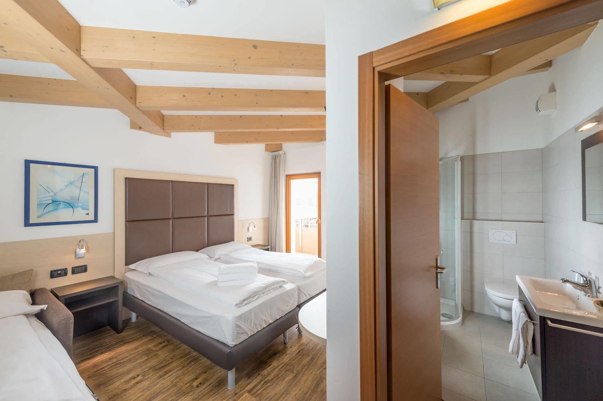 Villa Cameras Room And Breakfast Мори Екстериор снимка