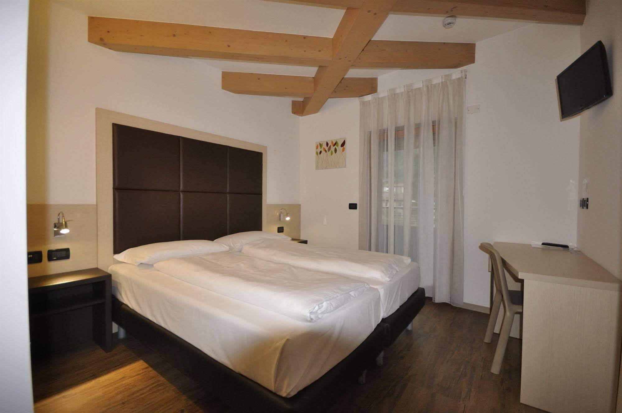 Villa Cameras Room And Breakfast Мори Екстериор снимка